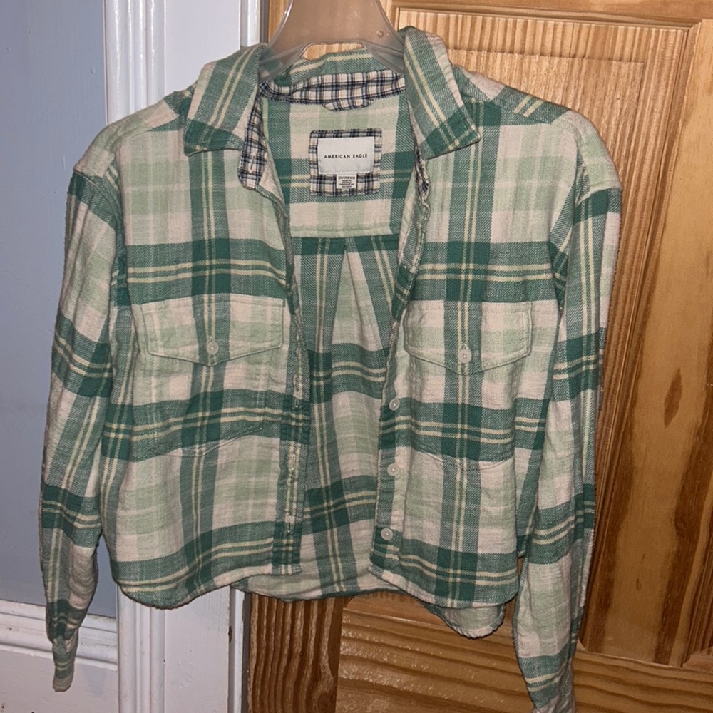 American Eagle cropped flannel